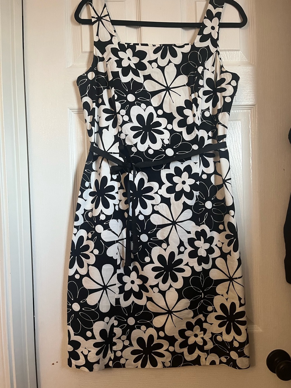 Casual Corner Black & White Floral Midi Dress